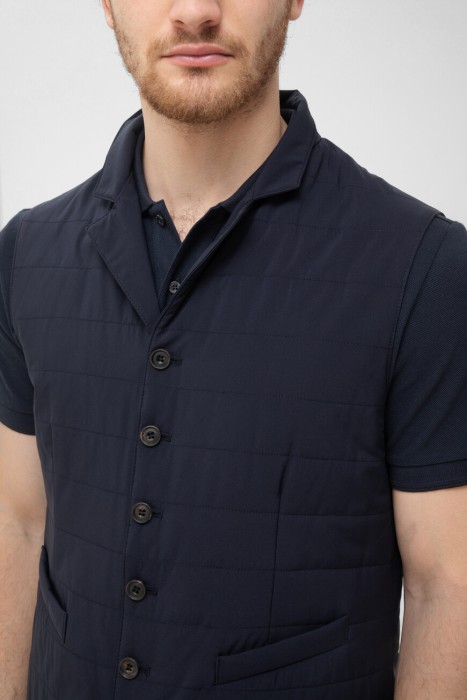 жилет  из италии вид сбоку