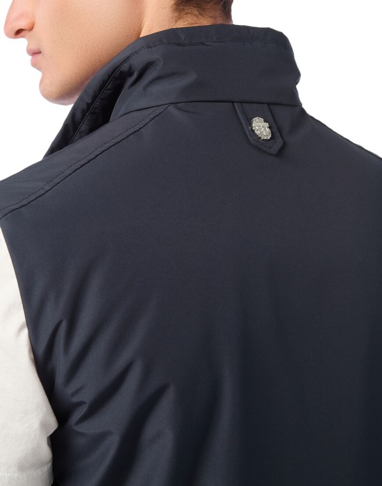 Товар синего цвета с внутренней стороны