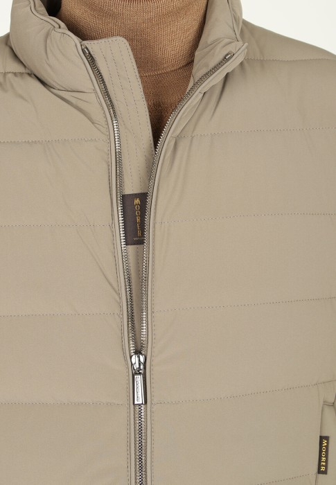 жилет  из проверенных материалов спереди