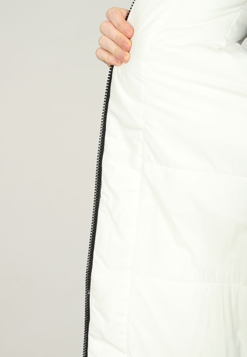 жилет  универсального стиля с лицевой стороны