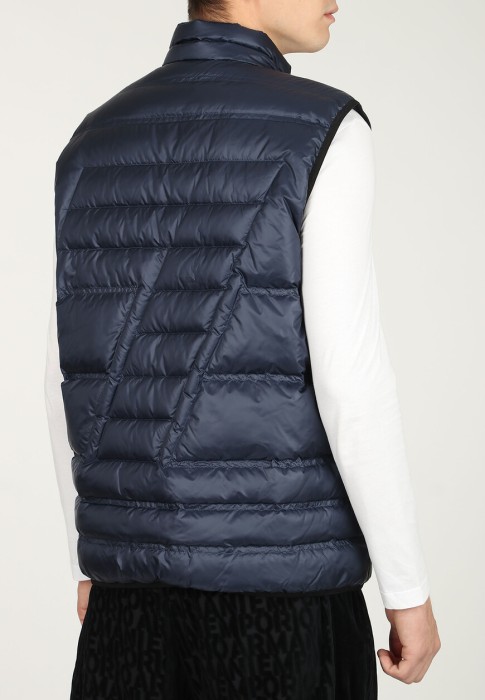 Товар синего цвета с внутренней стороны