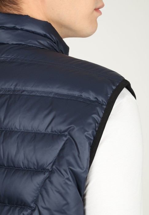 жилет  из проверенных материалов спереди