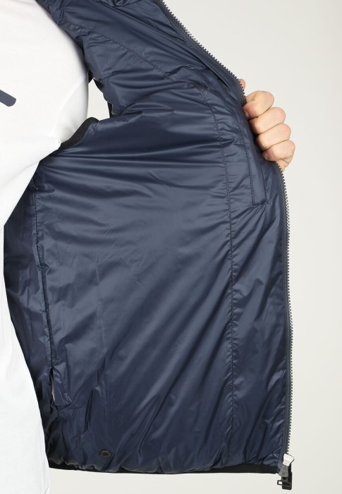 жилет  для взрослого возраста с изнаночной стороны