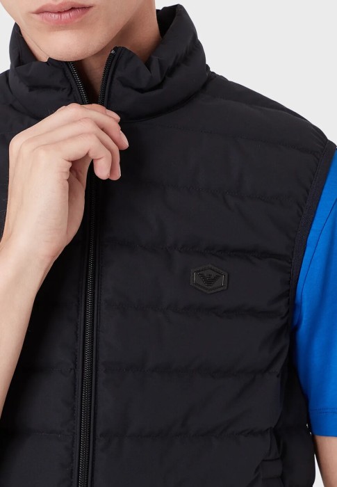 жилет  из проверенных материалов спереди