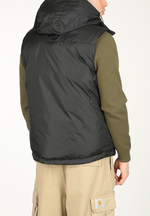 Товар черного цвета с внутренней стороны