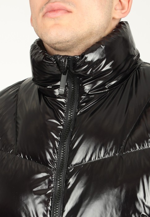 жилет  из проверенных материалов спереди