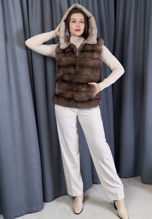 жилет  из проверенных материалов спереди