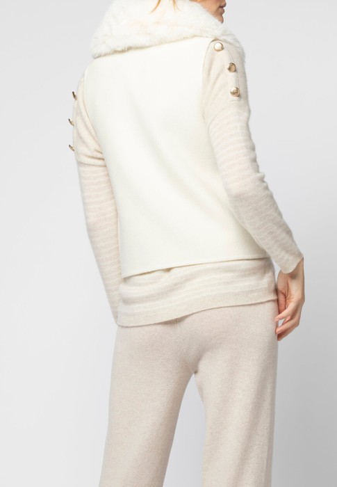 жилет  от бренда max&moi вид слева