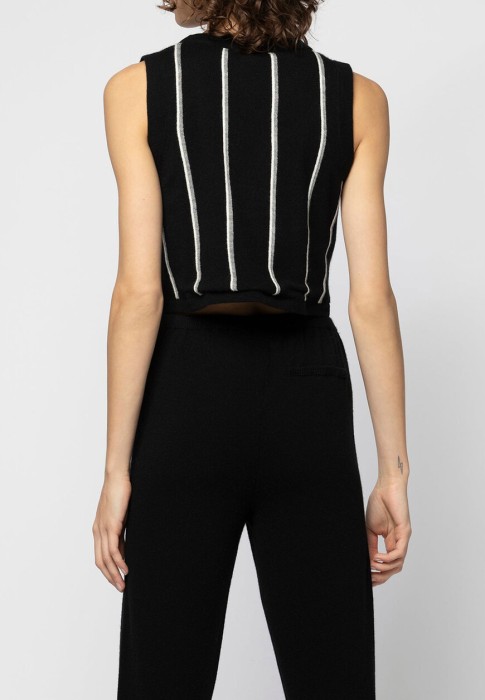 жилет  из италии вид сбоку