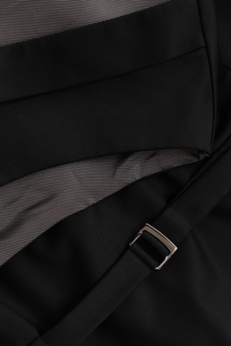 Товар черного цвета с внутренней стороны