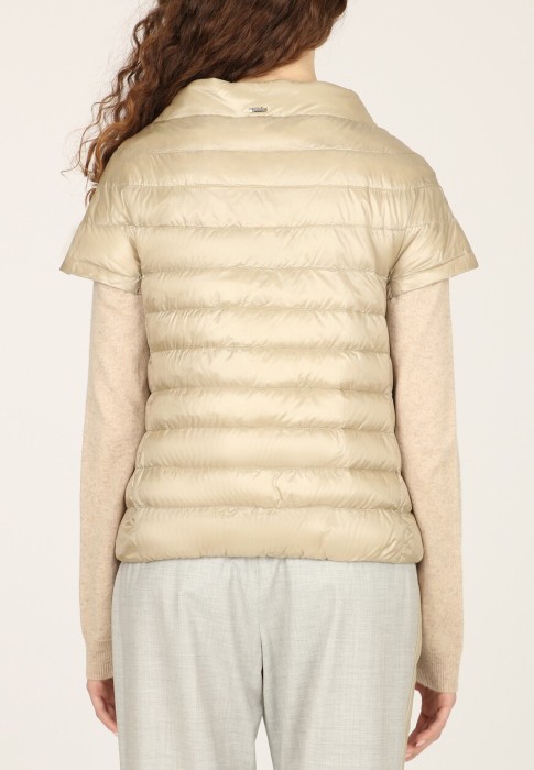 жилет  из франции вид сбоку