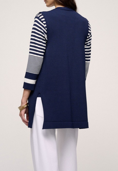 жилет  из италии вид сбоку