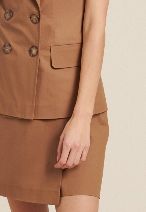 жилет  из проверенных материалов спереди