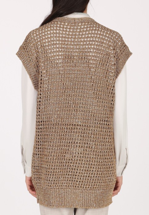 Товар коричневого цвета с внутренней стороны