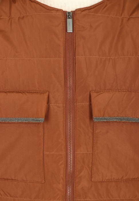 жилет  из проверенных материалов спереди