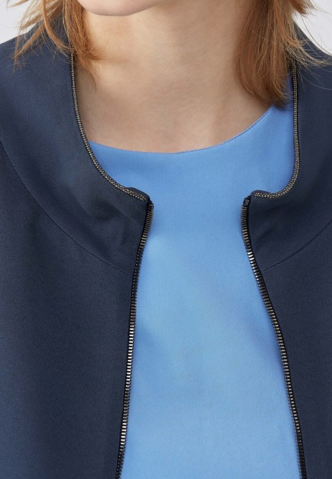 жилет  из италии вид сбоку