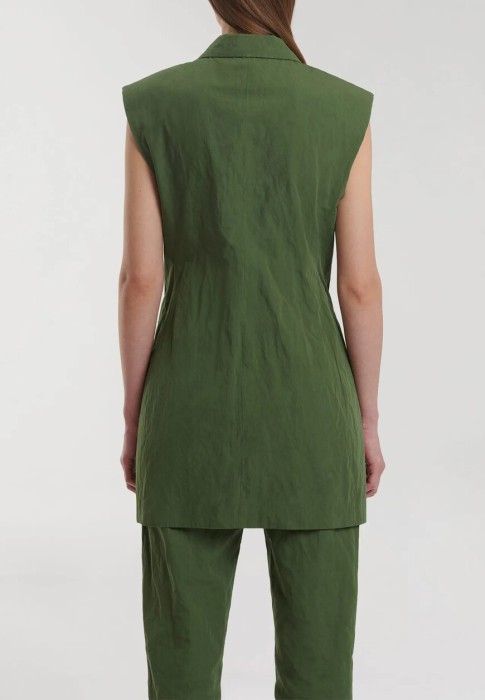 Товар зеленого цвета с внутренней стороны