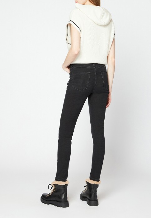 жилет  от бренда max&moi вид слева