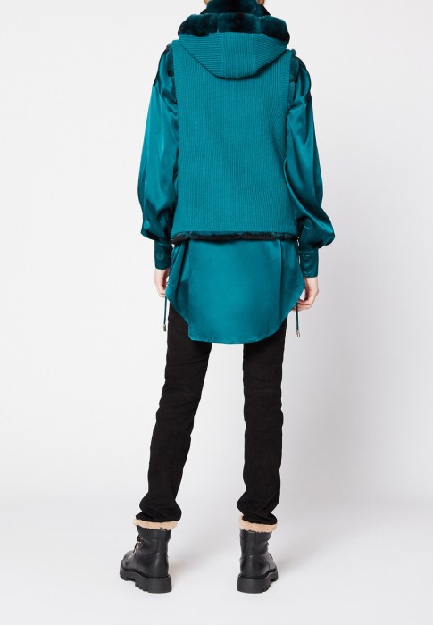 жилет  из проверенных материалов спереди