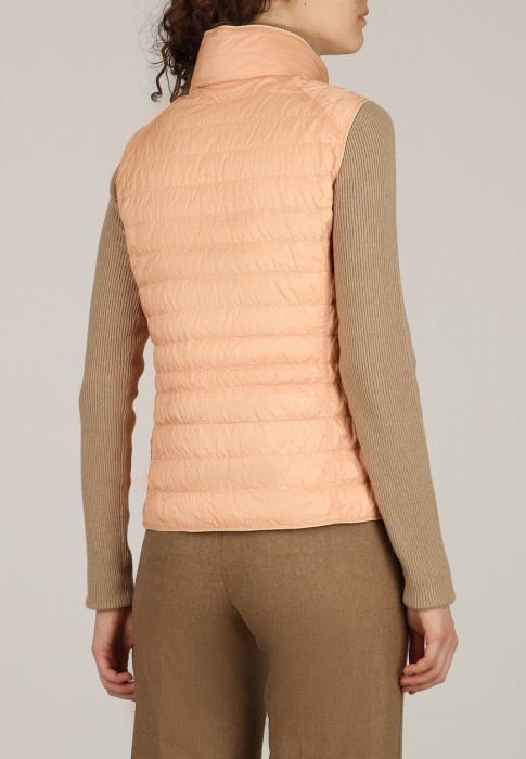 жилет  из проверенных материалов спереди