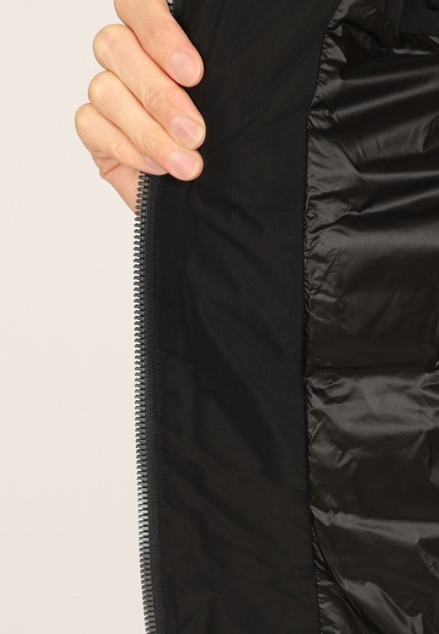 жилет  для взрослого возраста с изнаночной стороны