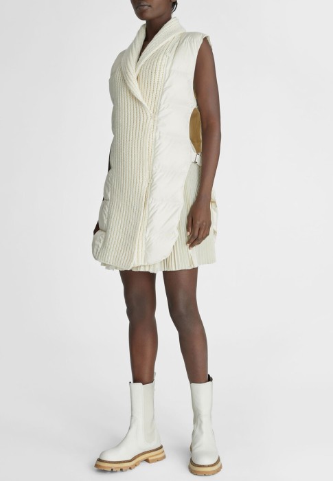 Товар с артикулом D430A322CMIGH вид сзади