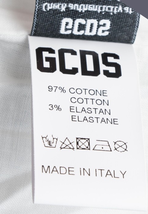 жилет  универсального стиля с лицевой стороны