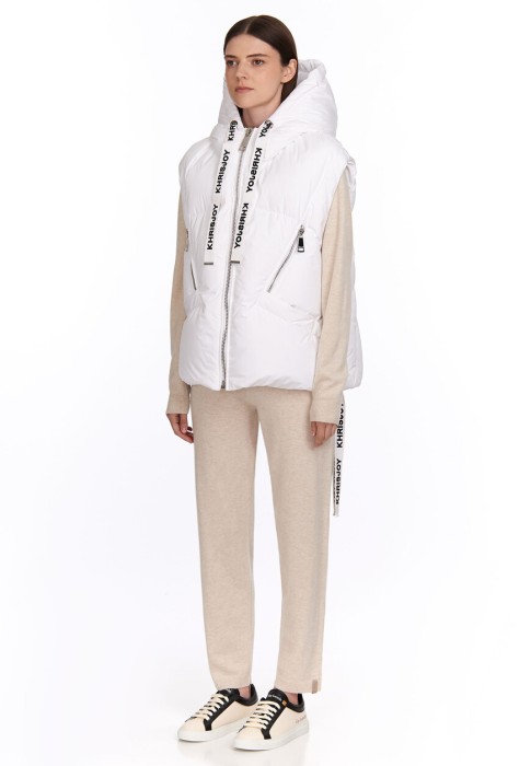 жилет  по цене 124530 руб вид справа