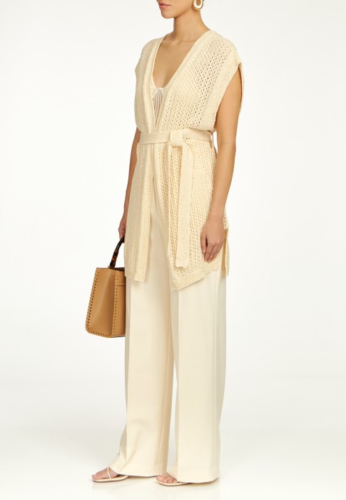 жилет  по цене 25130 руб вид справа