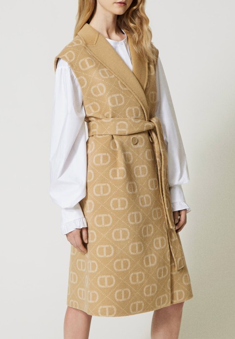 жилет  из италии вид сбоку