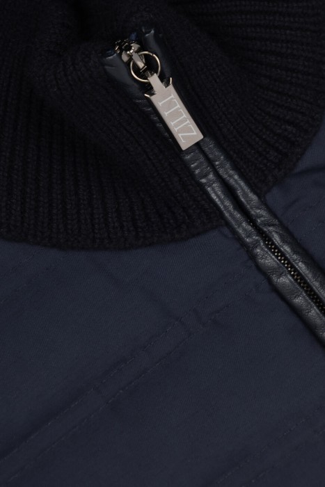 жилет  повседневного стиля с лицевой стороны