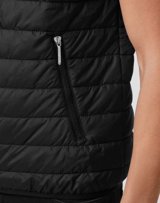 Товар черного цвета с внутренней стороны