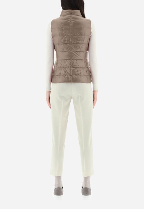 жилет  из проверенных материалов спереди