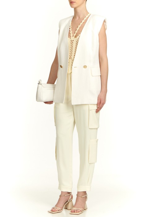 жилет  по цене 45040 руб вид справа