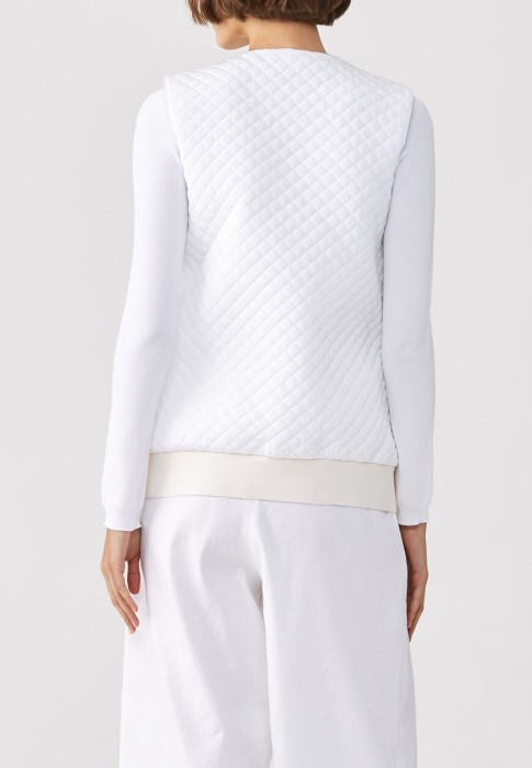 жилет  из проверенных материалов спереди