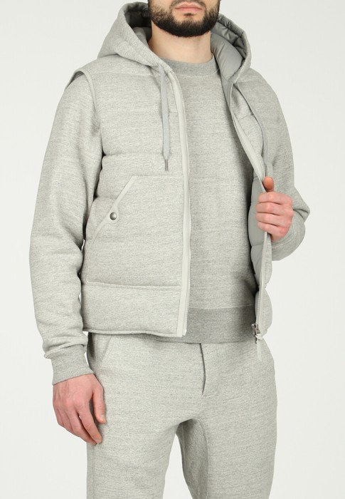 Товар серого цвета с внутренней стороны