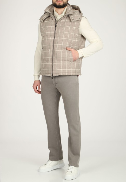 жилет  от бренда isaia вид слева