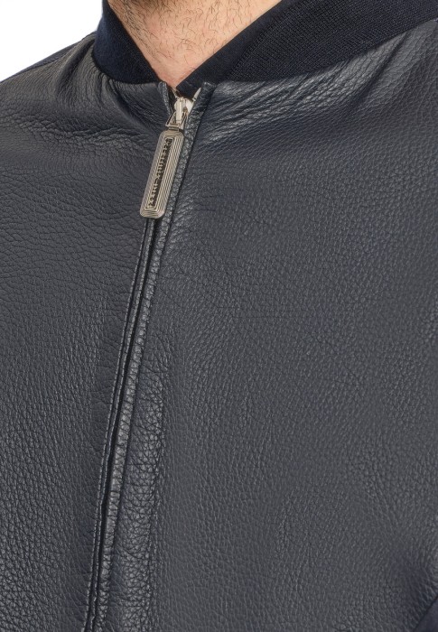 жилет  из проверенных материалов спереди