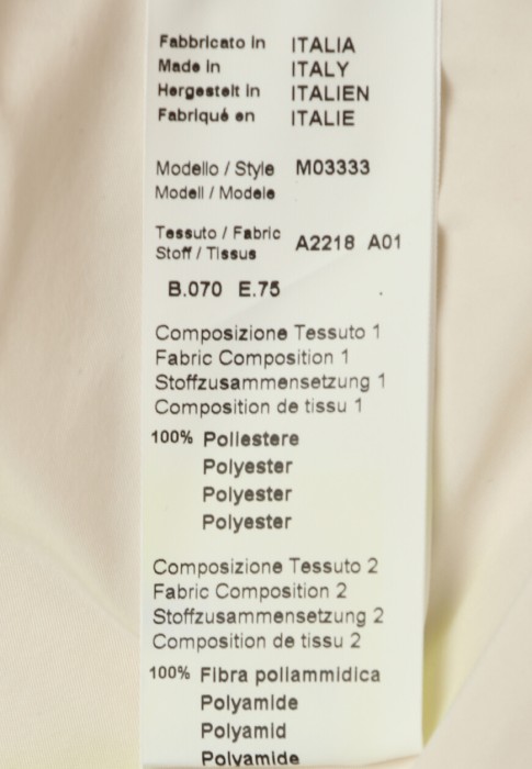 жилет  универсального стиля с лицевой стороны