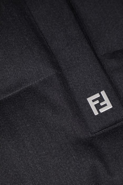 жилет  для взрослого возраста с изнаночной стороны