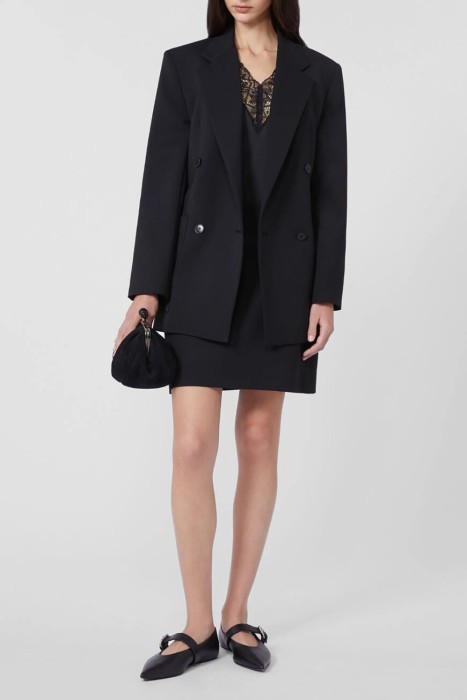 Товар черного цвета с внутренней стороны