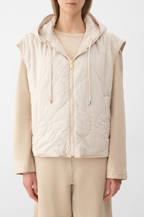 жилет  из хлопка спереди