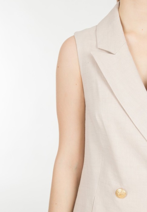 жилет  универсального стиля с лицевой стороны