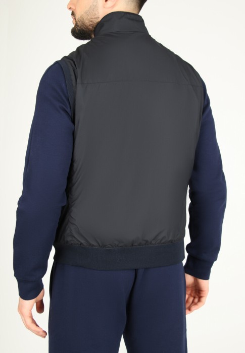 жилет  из италии вид сбоку