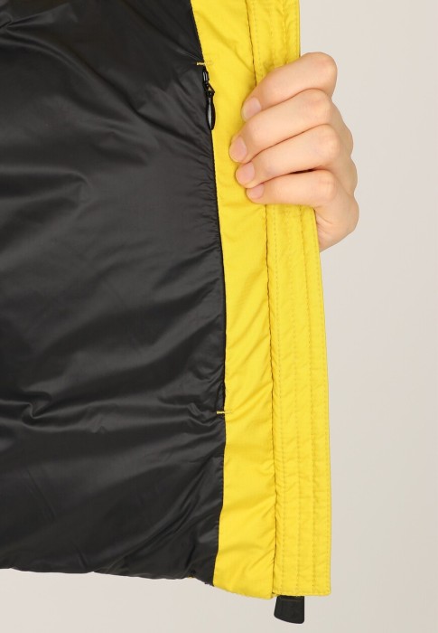 жилет  универсального стиля с лицевой стороны