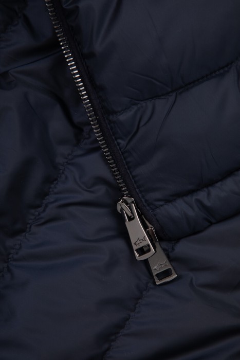 жилет  вид слева