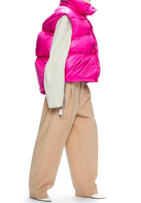 Товар розового цвета с внутренней стороны