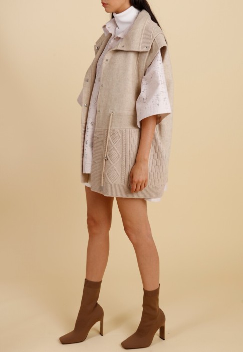 жилет  из италии вид сбоку