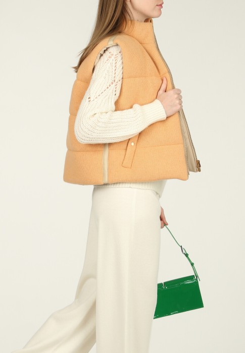 жилет  из проверенных материалов спереди