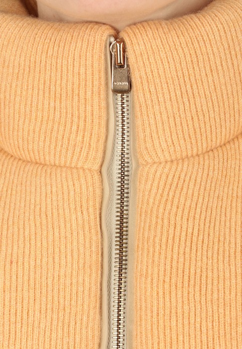 жилет  для взрослого возраста с изнаночной стороны